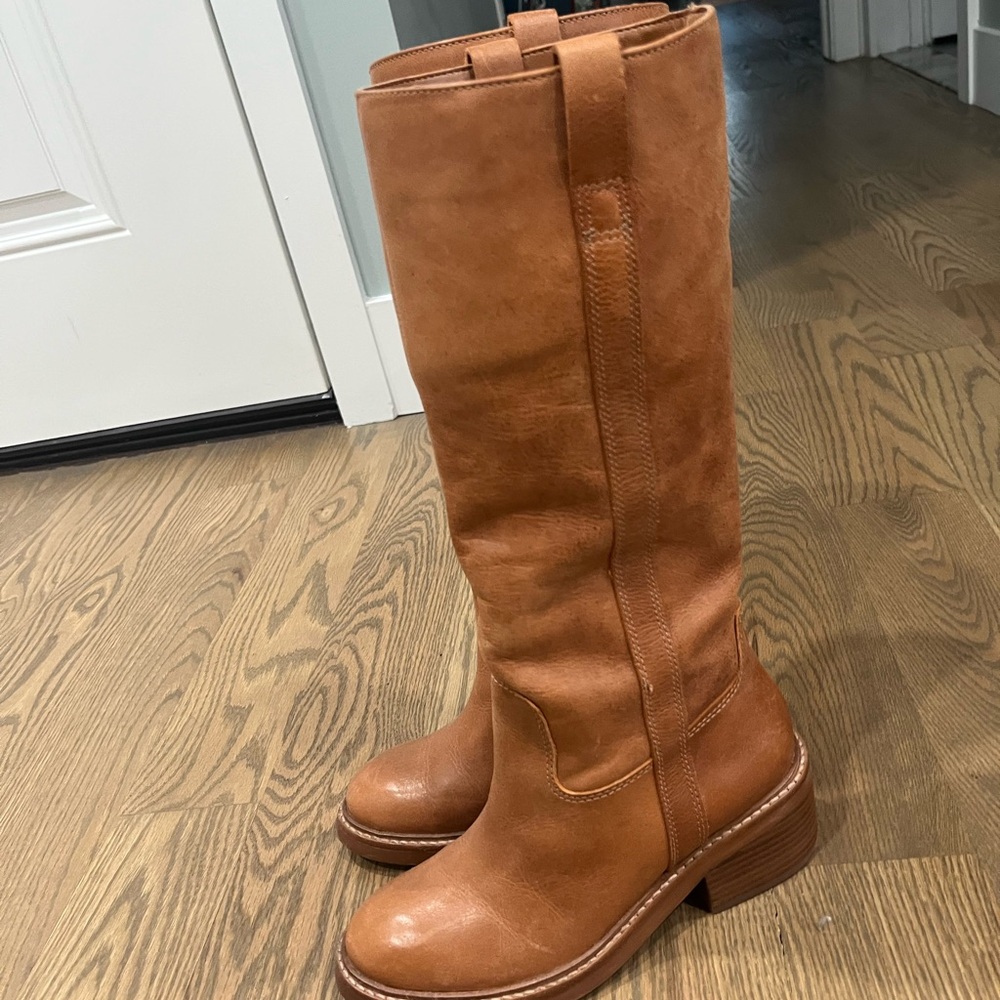 Dolce Vita Tan Heeled Boots